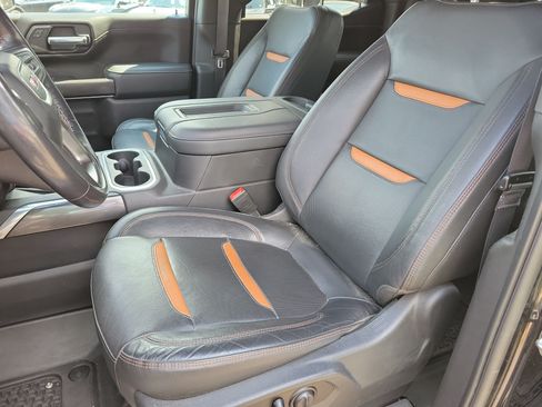 Used 2021 GMC Sierra 1500 AT4 w/ AT4 Value Package AWD/4WD image 4