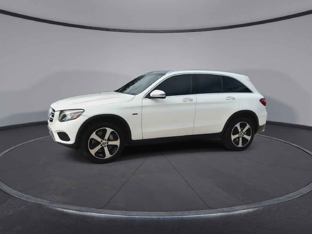 Used 2019 Mercedes-Benz GLC 350e 4MATIC image 5