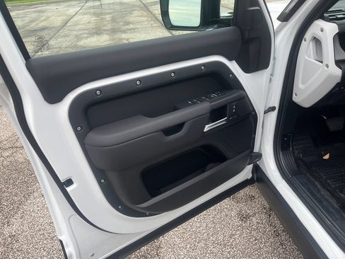 New 2026 Land Rover Defender 110 S AWD/4WD image 10