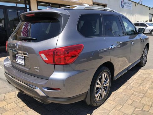 Used 2019 Nissan Pathfinder SV AWD/4WD image 2