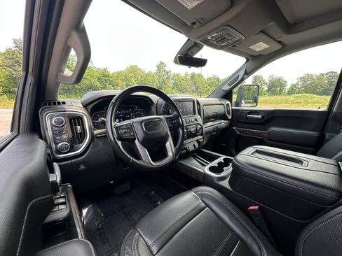 Used 2021 GMC Sierra 2500 Denali w/ Denali Ultimate Package image 16