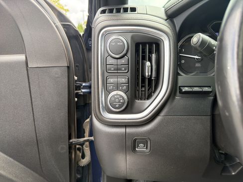 Used 2022 GMC Sierra 2500 AT4 w/ AT4 Premium Plus Package AWD/4WD image 62