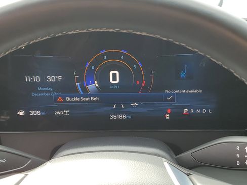 Used 2025 Chevrolet Traverse LT image 18