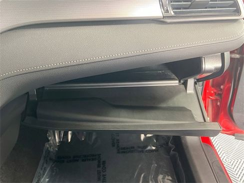 Used 2019 Toyota Camry L image 30