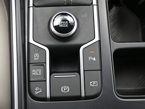 Used 2024 Kia Sorento S w/ Panoramic Sunroof Package FWD image 28