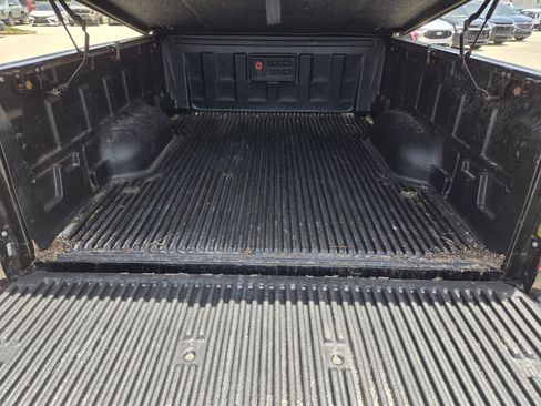 Used 2017 Toyota Tundra SR RWD image 9