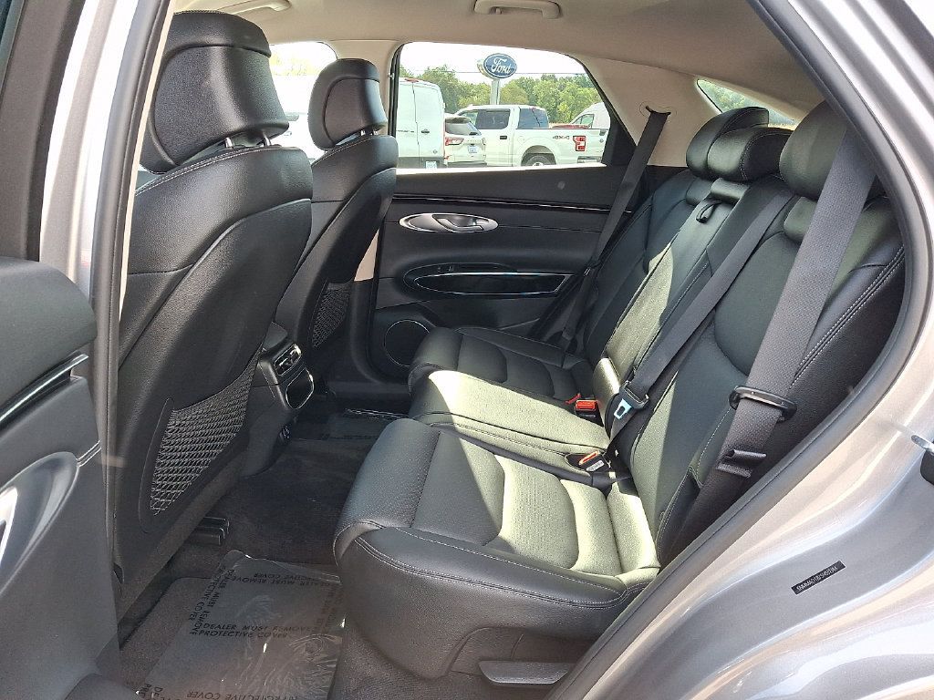 Used 2025 Genesis GV70 2.5T AWD/4WD image 10
