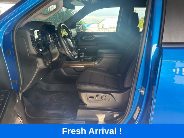 Used 2025 Chevrolet Silverado 1500 RST AWD/4WD image 2