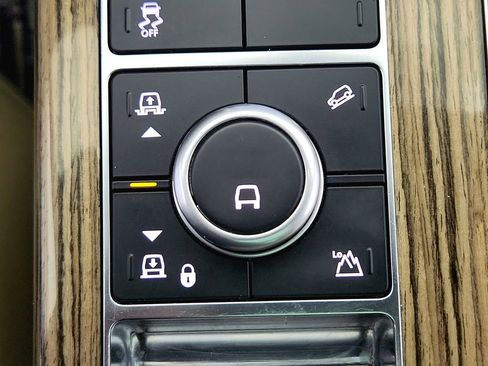 Used 2019 Land Rover Range Rover HSE image 23