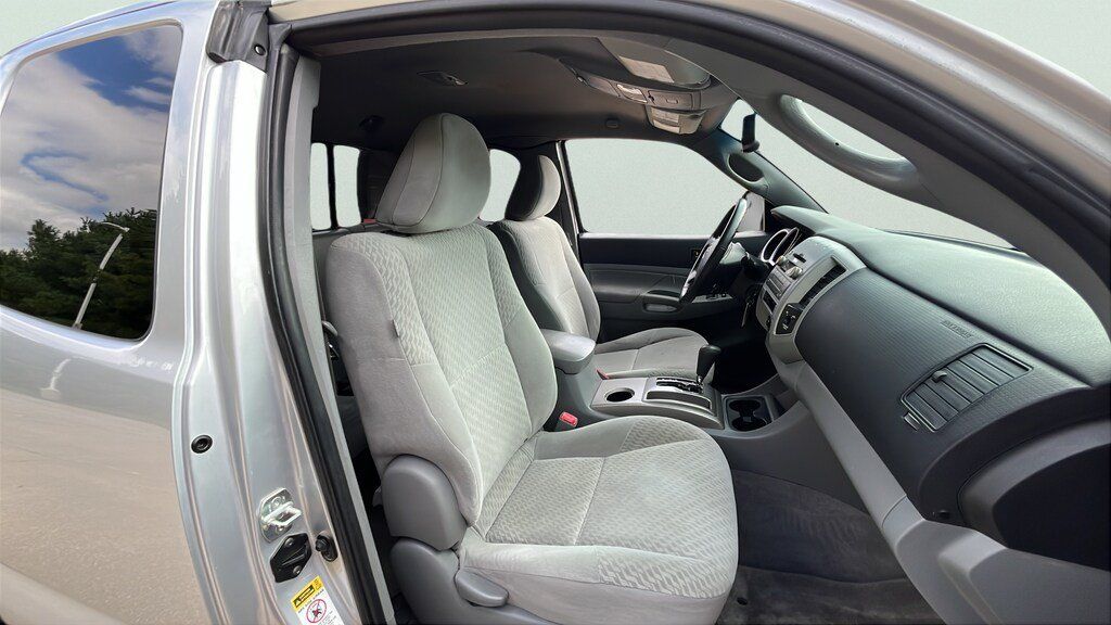 Used 2011 Toyota Tacoma PreRunner w/ SR5 Pkg #2 RWD image 20