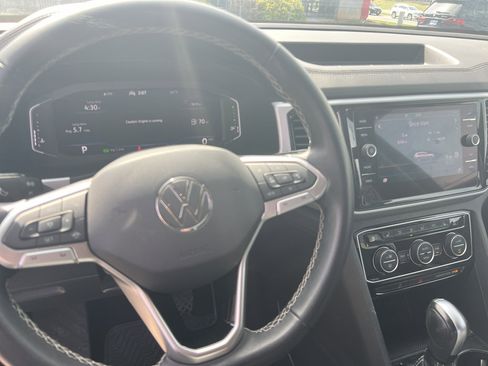 Used 2022 Volkswagen Atlas SE image 13