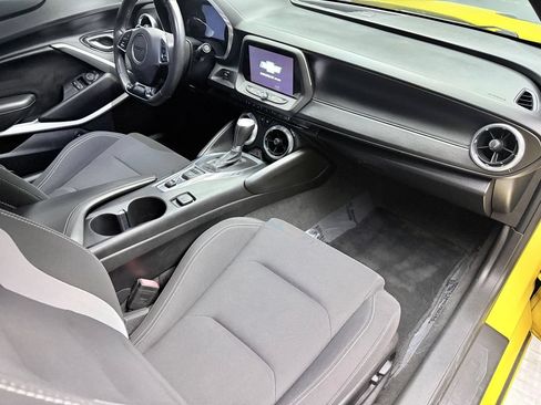 Used 2017 Chevrolet Camaro SS RWD image 11