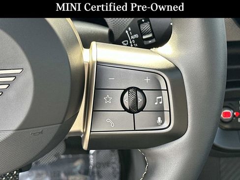 Used 2025 MINI Cooper 2-Door Hardtop image 15