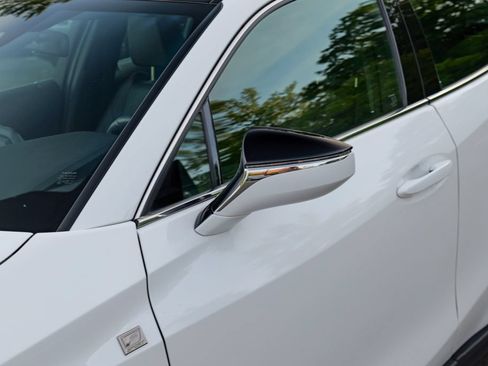 Used 2024 Lexus UX 250h F Sport AWD/4WD image 11