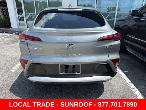 Used 2024 Buick Envista Sport Touring w/ Experience Buick Package FWD image 3