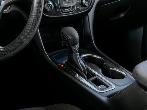 Used 2023 Chevrolet Equinox LT image 52