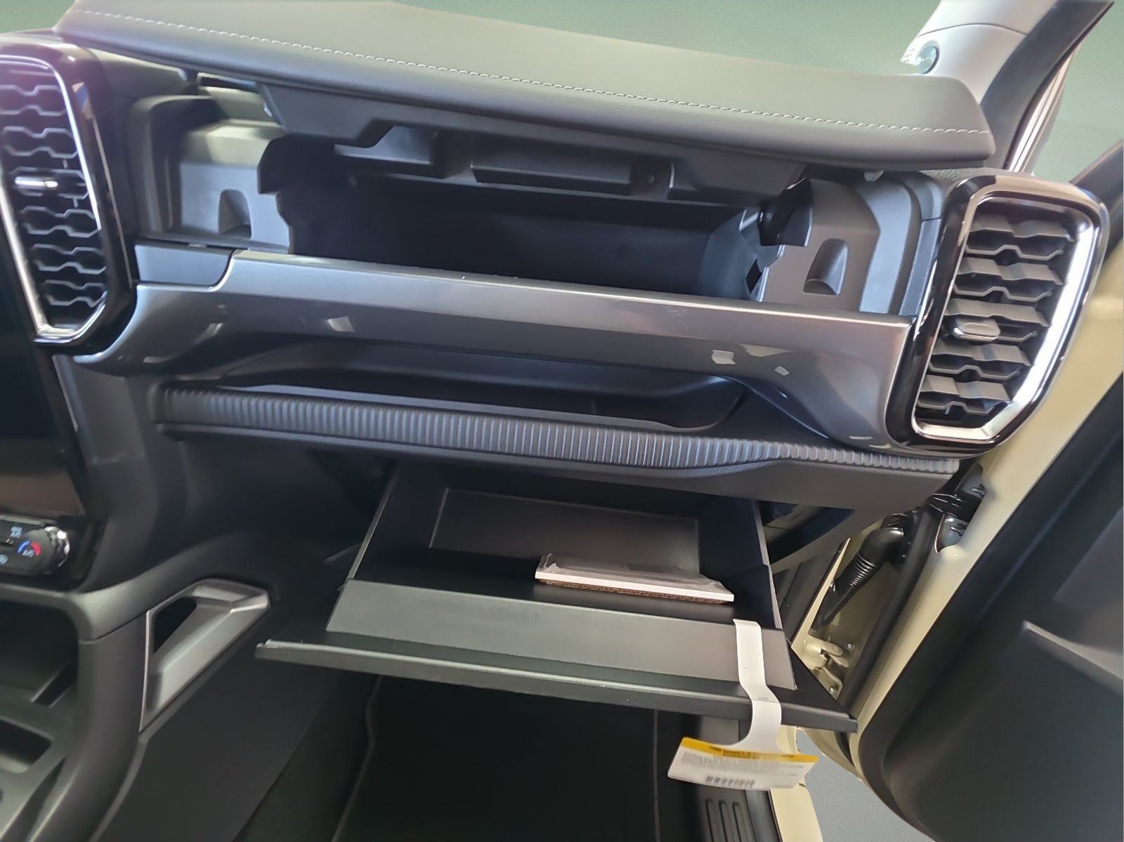 New 2026 Ford Ranger Lariat AWD/4WD image 15