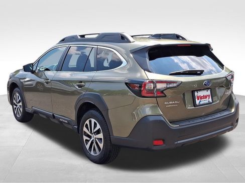 Certified 2025 Subaru Outback Premium AWD/4WD image 4