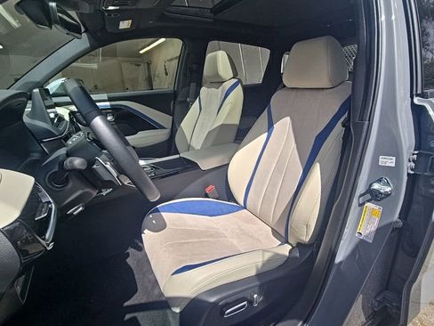 Used 2025 Acura ADX A-Spec image 12