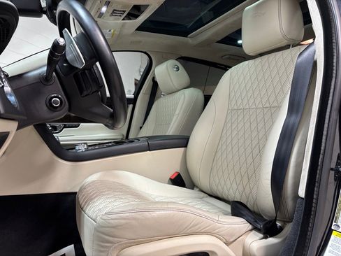 Used 2019 Jaguar XJ L Supercharged image 24