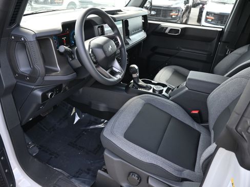 New 2026 Ford Bronco 4-Door AWD/4WD image 14