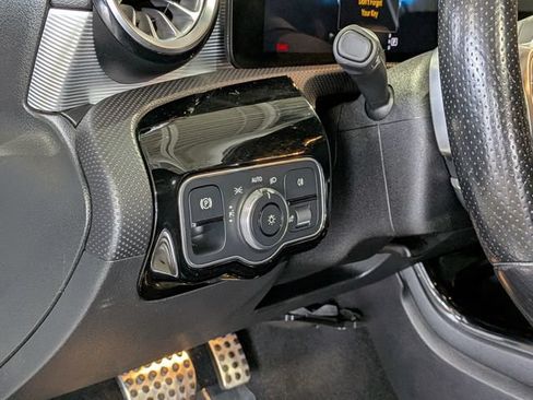 Used 2022 Mercedes-Benz A 220 4MATIC image 13