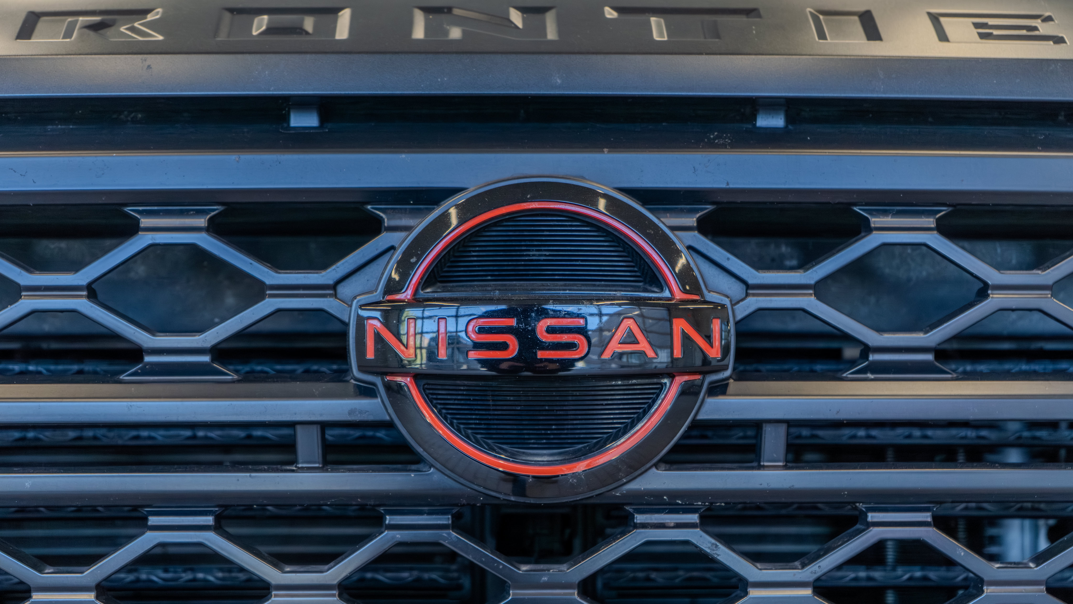 Used 2024 Nissan Frontier PRO-4X w/ Technology Package AWD/4WD image 5