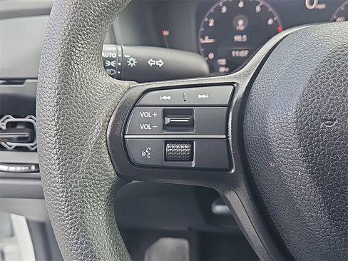 Used 2023 Honda Accord LX image 19