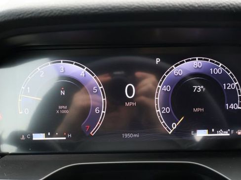 New 2025 Jeep Grand Cherokee Altitude image 11