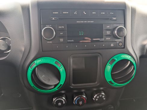 Used 2013 Jeep Wrangler Unlimited Sport w/ Connectivity Group AWD/4WD image 18