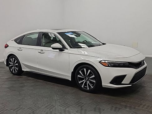 Used 2024 Honda Civic EX-L image 1