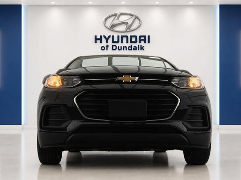 Used 2019 Chevrolet Trax LS w/ Tint and Cruise Package AWD/4WD image 5
