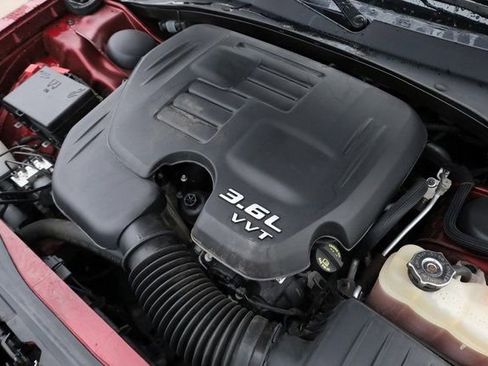 Used 2022 Chrysler 300 S image 9