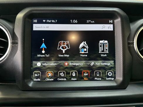 Used 2020 Jeep Wrangler Unlimited Sahara image 22