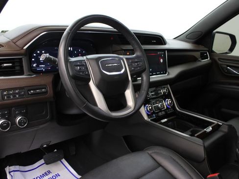 Used 2022 GMC Yukon Denali AWD/4WD image 16
