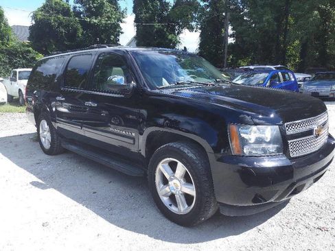 Used 2007 Chevrolet Suburban LTZ w/ LTZ Preferred Equipment Group image 1