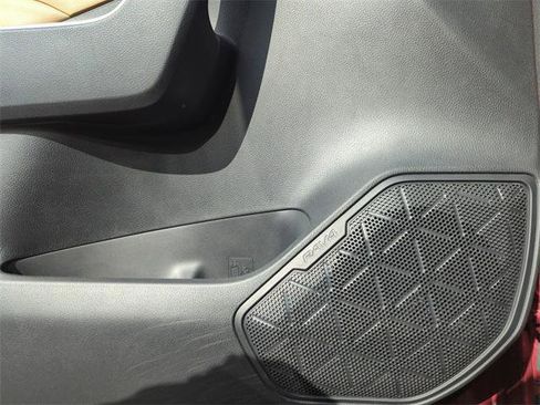 Used 2019 Toyota RAV4 LE image 22