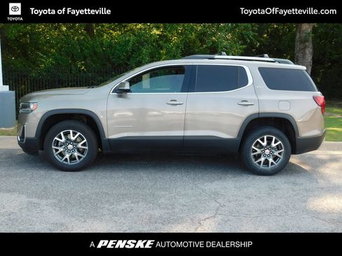 Used 2023 GMC Acadia SLT FWD image 2