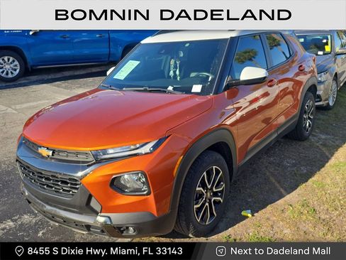 Used 2023 Chevrolet TrailBlazer ACTIV w/ Sun and Liftgate Package image 2