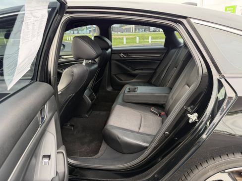 Used 2018 Honda Accord Sport image 14