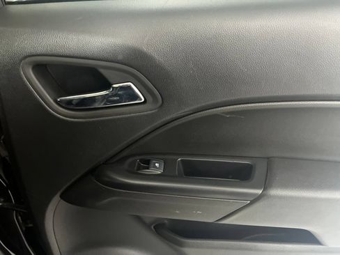 Used 2022 Chevrolet Colorado LT AWD/4WD image 59