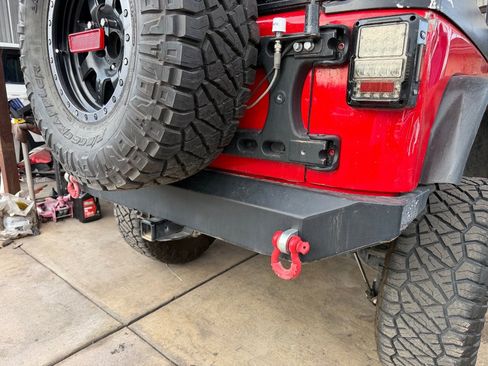 Used 2015 Jeep Wrangler Rubicon w/ Power Convenience Group AWD/4WD image 24
