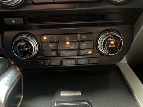 Used 2018 Ford F150 Lariat w/ Equipment Group 502A Luxury AWD/4WD image 20
