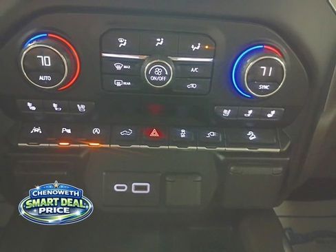 Used 2019 Chevrolet Silverado 1500 LTZ w/ LTZ Premium Package AWD/4WD image 14