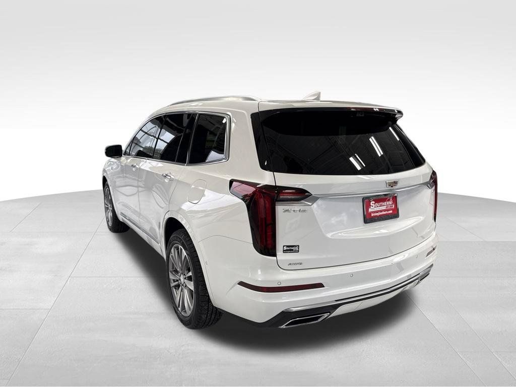 Used 2022 Cadillac XT6 Premium Luxury w/ Technology Package AWD/4WD image 5