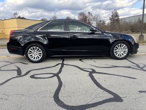 Used 2010 Cadillac CTS Luxury AWD/4WD image 9