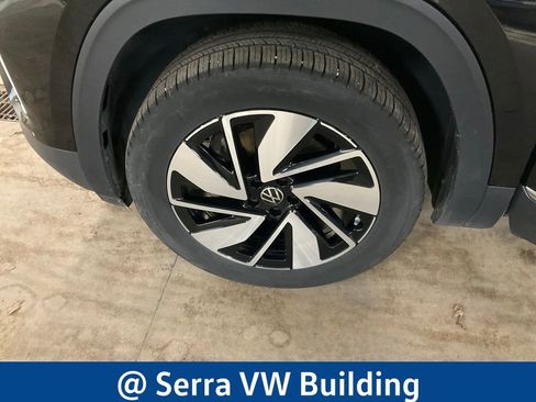 Used 2025 Volkswagen Atlas SEL image 29