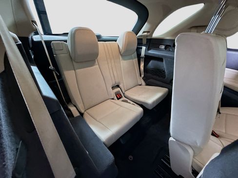 Used 2020 Mercedes-Benz GLE 350 w/ 3rd Row Seat Package image 42