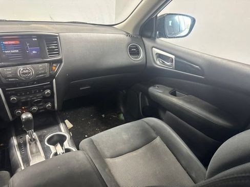 Used 2017 Nissan Pathfinder SV FWD image 20