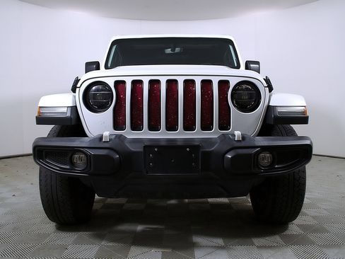 Used 2021 Jeep Wrangler Unlimited Sahara AWD/4WD image 5